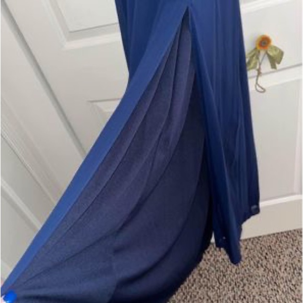 Formal Dress - Picture 4 of 7